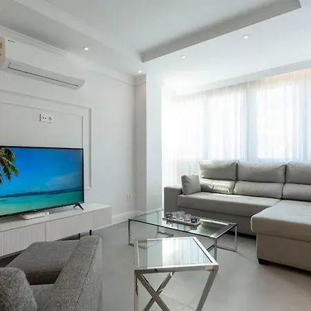 Lux Frontline * Fuengirola