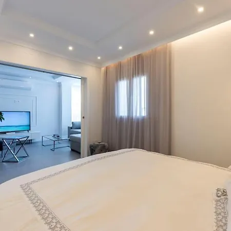 Lux Frontline Fuengirola