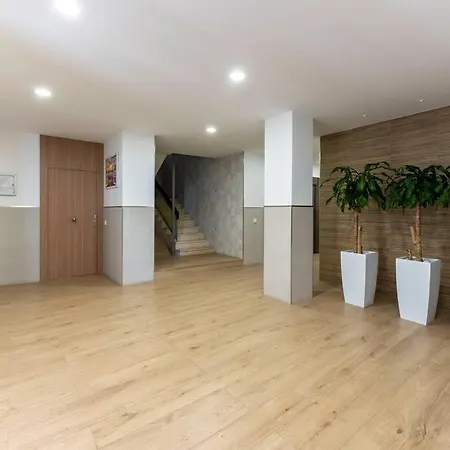 Lux Frontline * Fuengirola